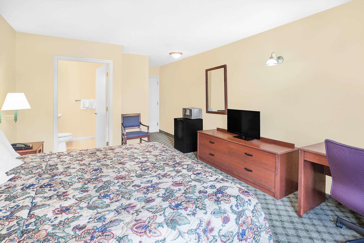 Knights Inn Kalamazoo - thumb 21