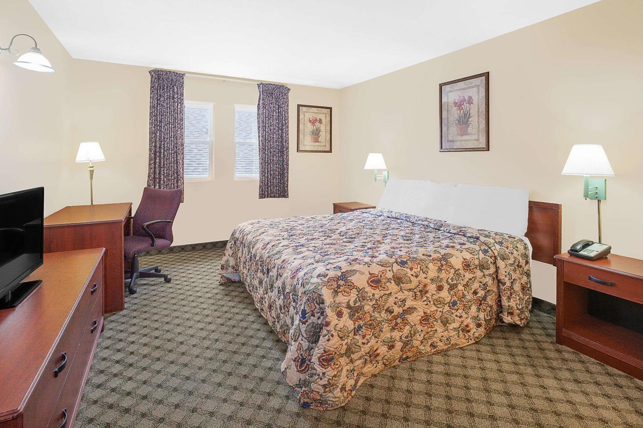 Knights Inn Kalamazoo - thumb 25