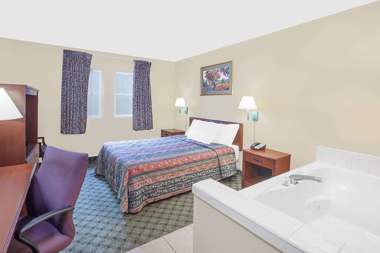 Knights Inn Kalamazoo - thumb 29