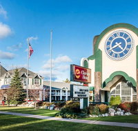 Mackinaw City Clarion Hotel Beachfront - Accommodation Michigan