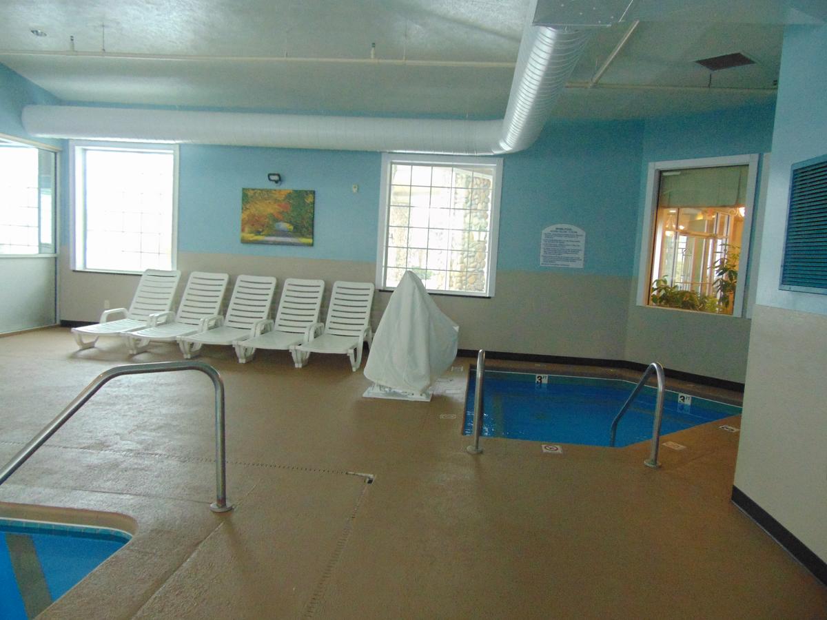 Days Inn By Wyndham Pentwater - thumb 2