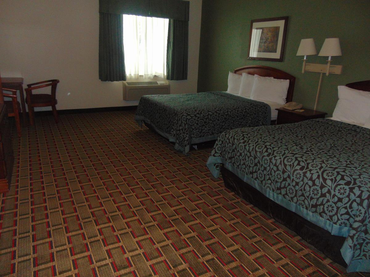 Days Inn By Wyndham Pentwater - thumb 8
