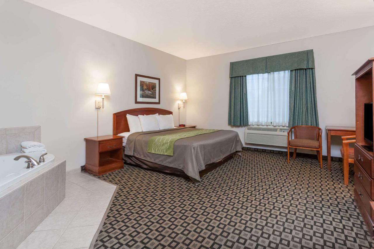 Days Inn By Wyndham Pentwater - thumb 20