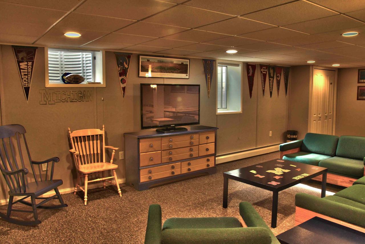 Geaux House! .75 Mile Walk To Big House. W/ BBall Court - thumb 11