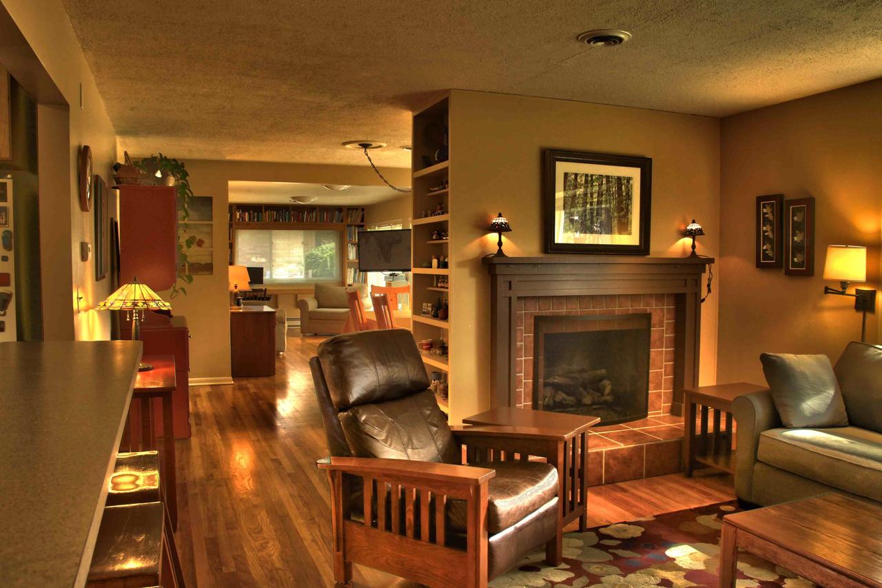 Geaux House! .75 Mile Walk To Big House. W/ BBall Court - thumb 3