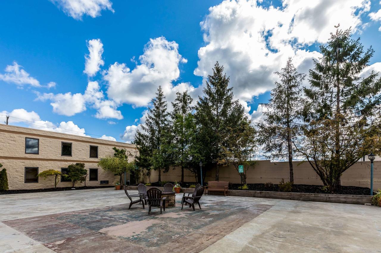 Quality Inn University Lansing - thumb 27