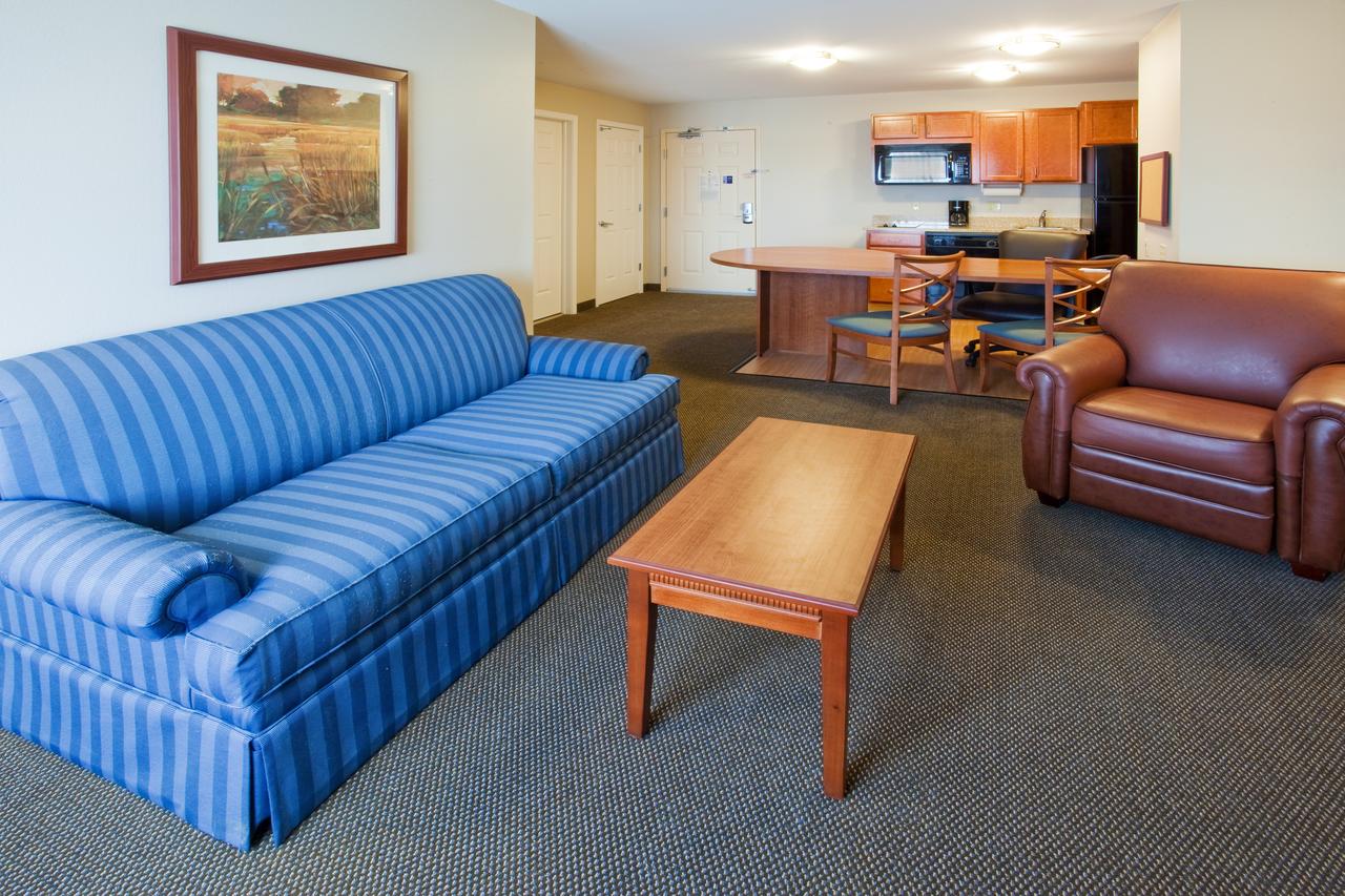 Candlewood Suites Kalamazoo - thumb 14