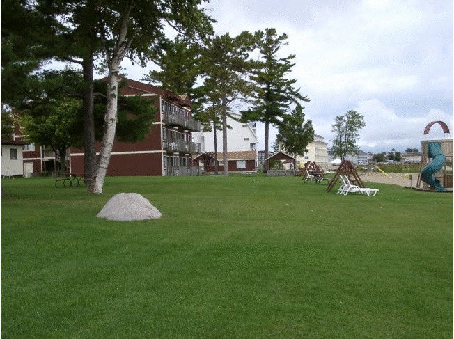 Waterfront Inn Mackinaw City - thumb 21