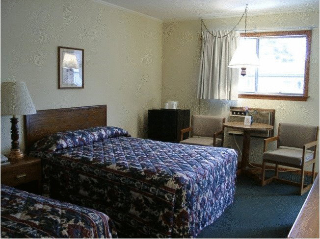 Waterfront Inn Mackinaw City - thumb 25
