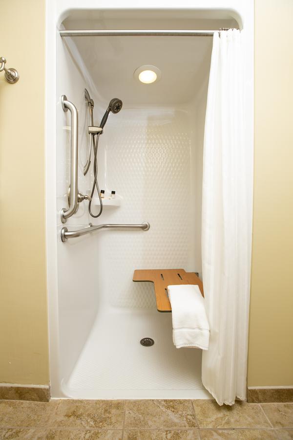 The Rockwell Lake Lodge - thumb 1