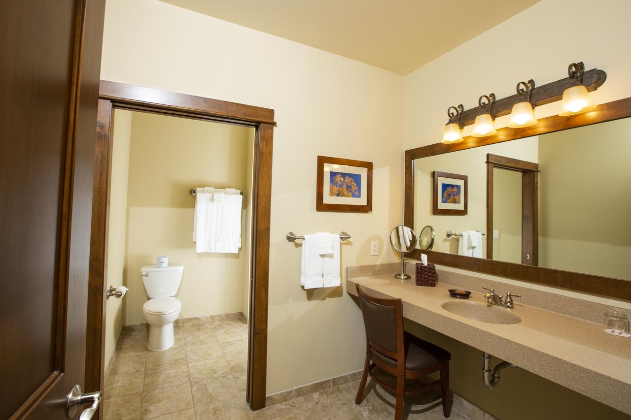 The Rockwell Lake Lodge - thumb 6