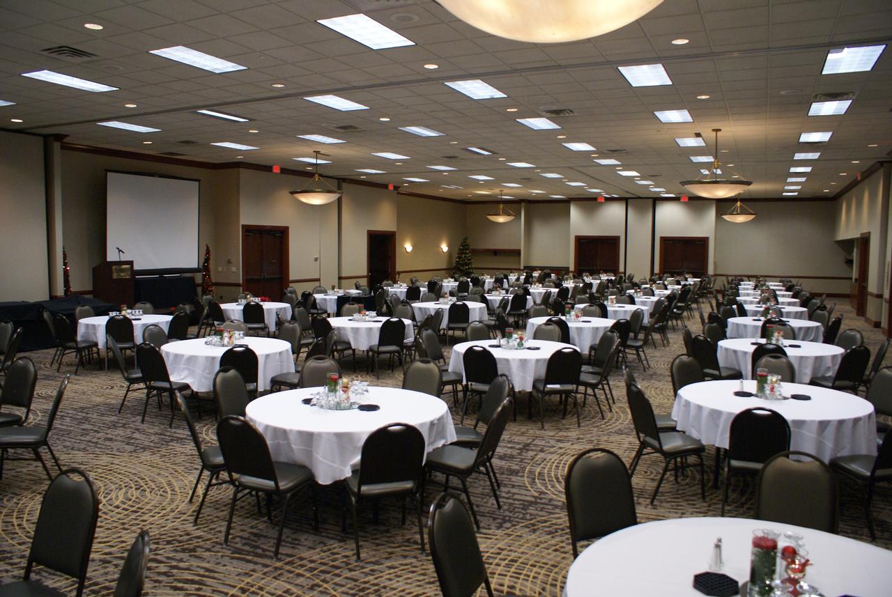 Radisson Hotel Lansing At The Capitol - thumb 27