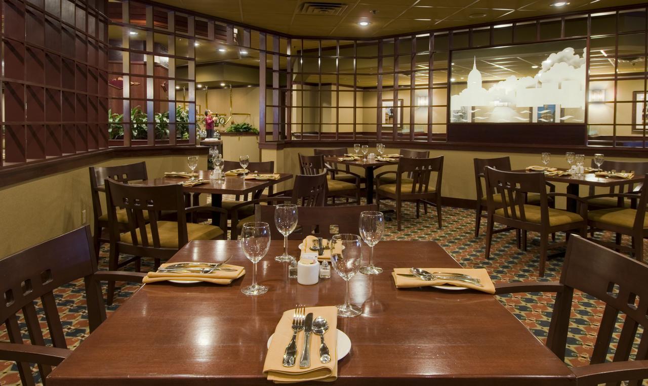 Radisson Hotel Lansing At The Capitol - thumb 4