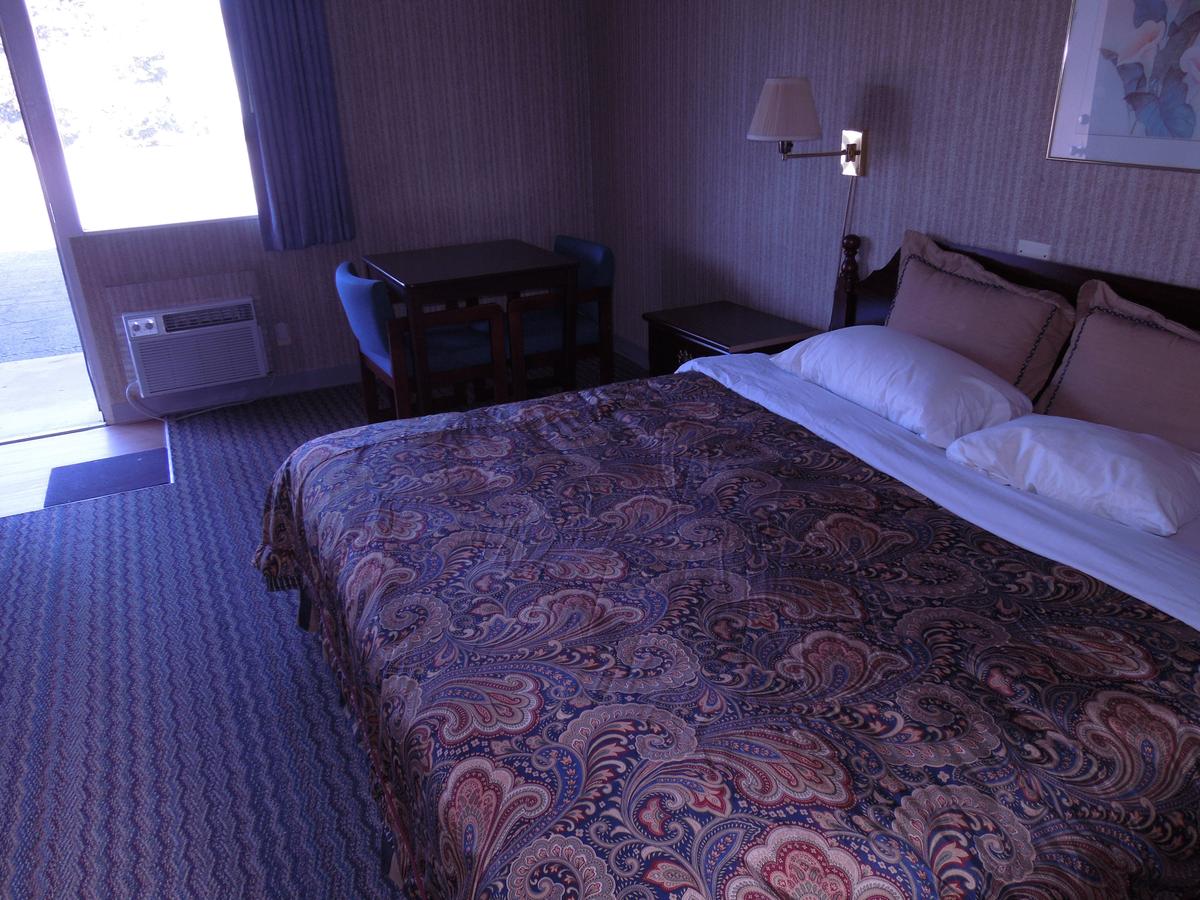 Tecumseh Inn Motel - thumb 8