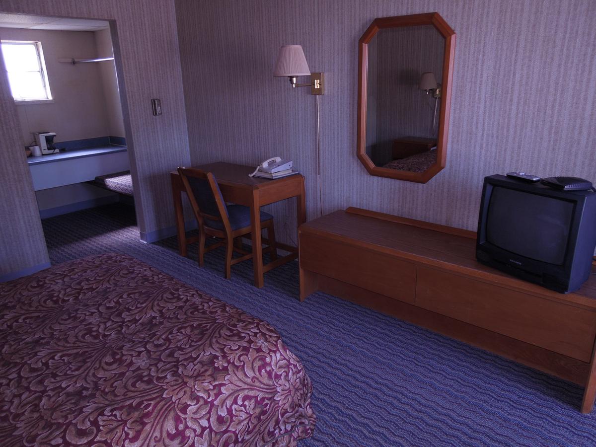 Tecumseh Inn Motel - thumb 17