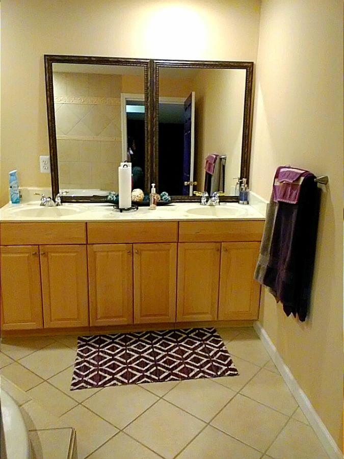 Custom-Built Home In The Heart Of Depot Town - thumb 4