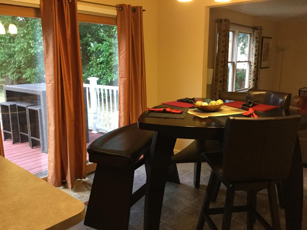 Custom-Built Home In The Heart Of Depot Town - thumb 17