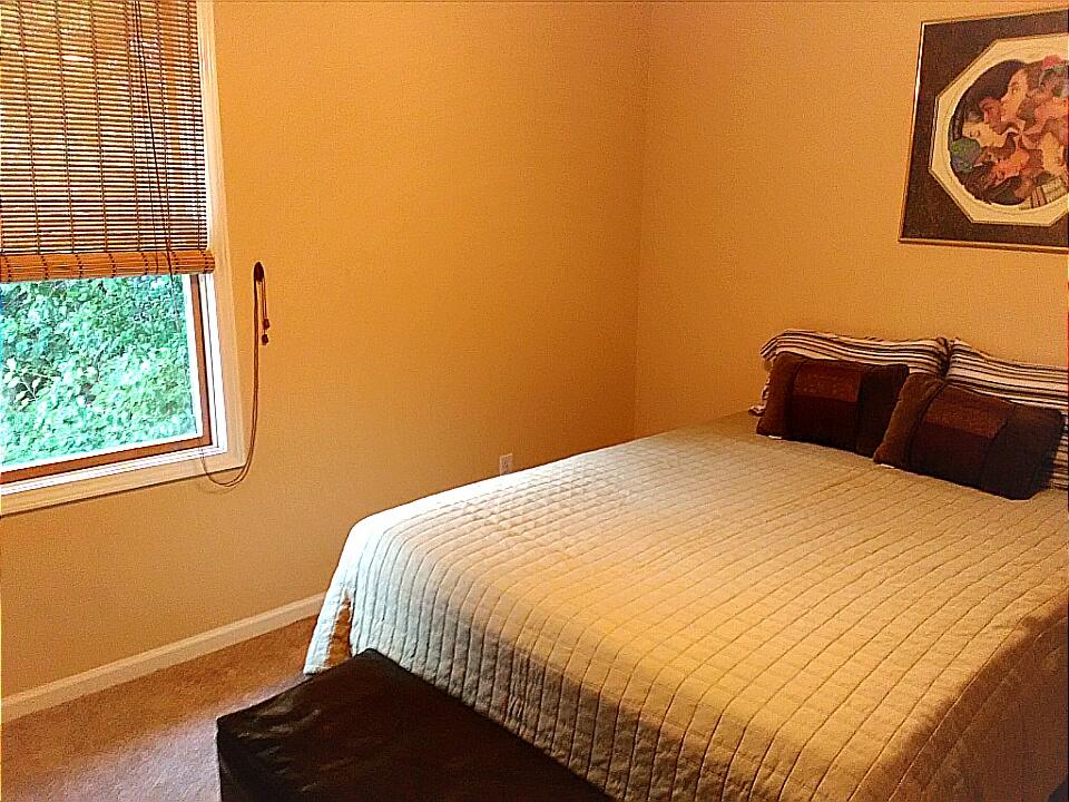 Custom-Built Home In The Heart Of Depot Town - thumb 8