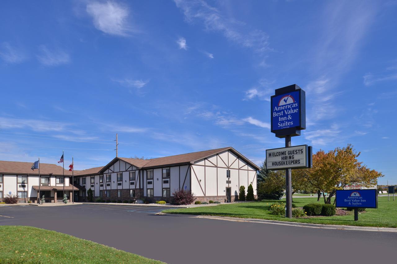 Americas Best Value Inn & Suites-Birch Run - thumb 9