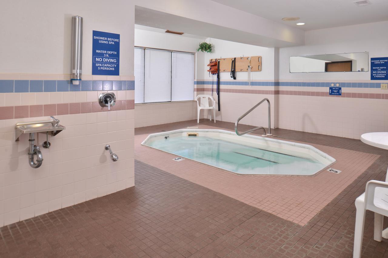 Americas Best Value Inn & Suites-Birch Run - thumb 13