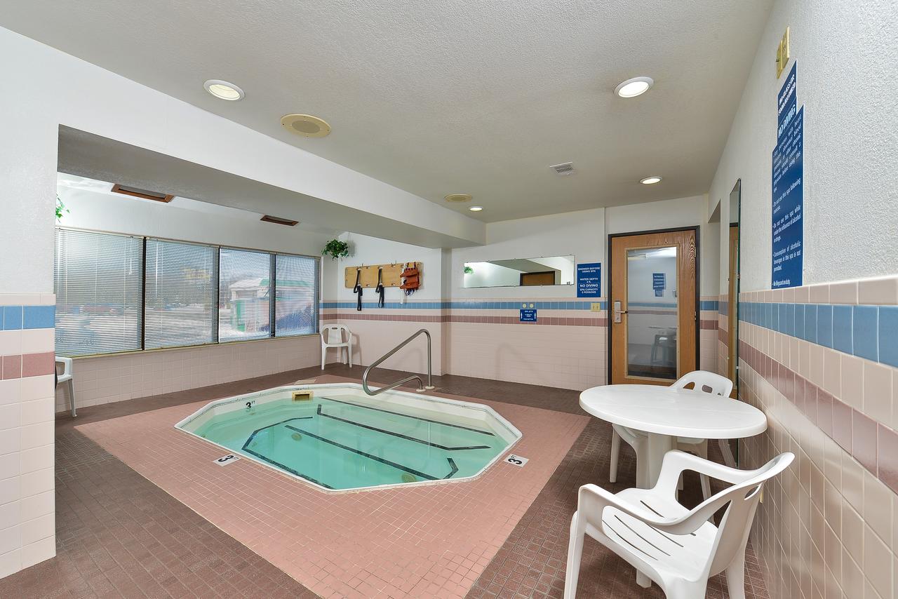 Americas Best Value Inn & Suites-Birch Run - thumb 19