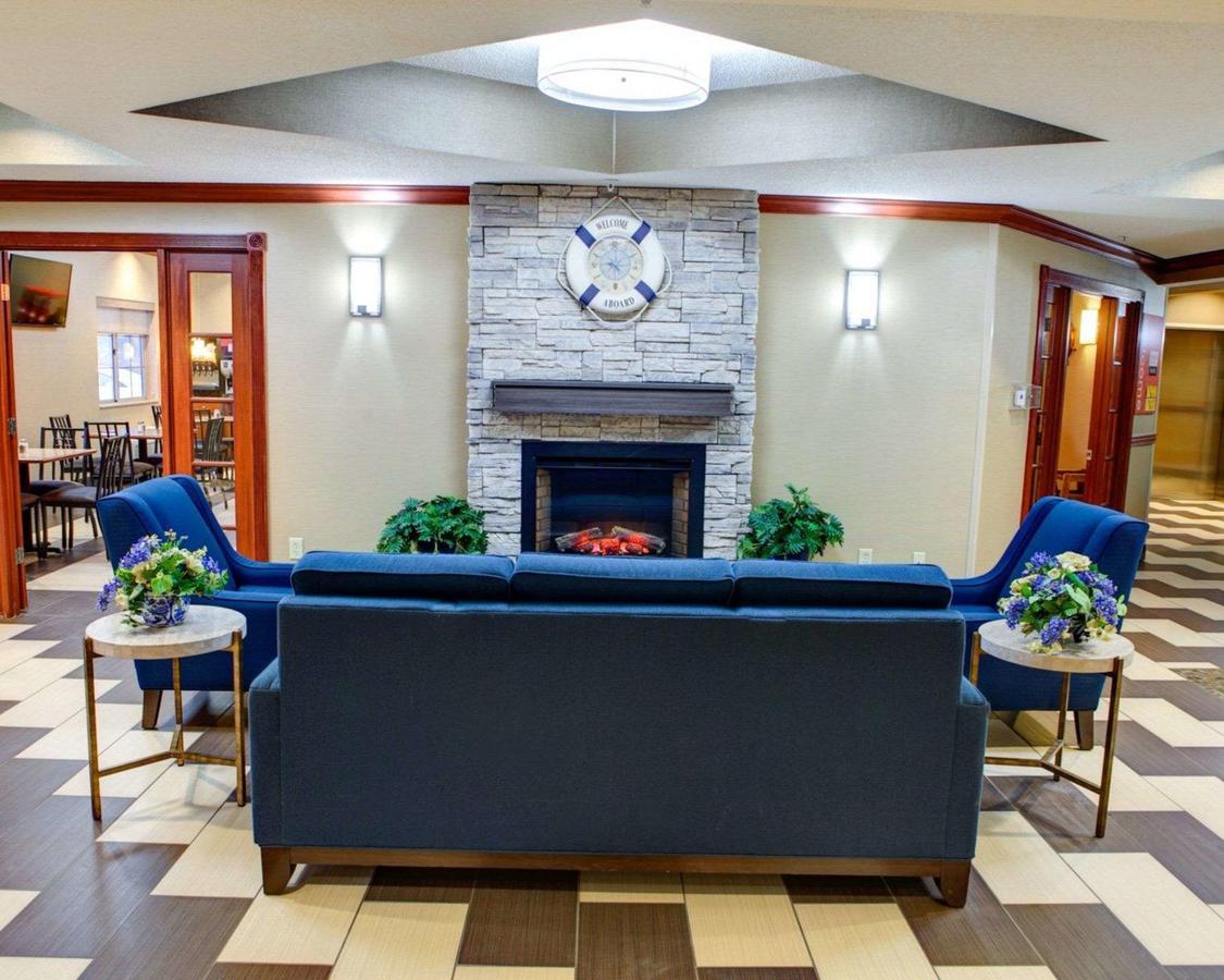Comfort Suites Stevensville â€“ St. Joseph - thumb 31