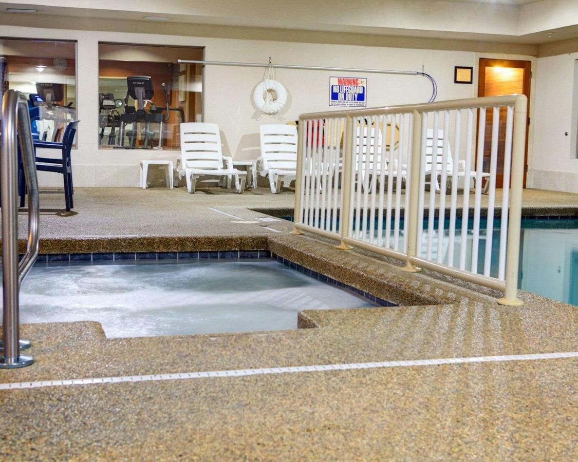 Comfort Suites Stevensville â€“ St. Joseph - thumb 7