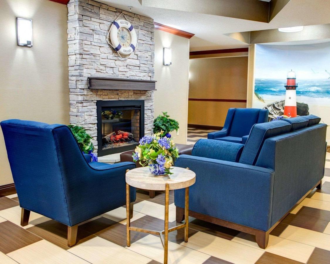 Comfort Suites Stevensville â€“ St. Joseph - thumb 8