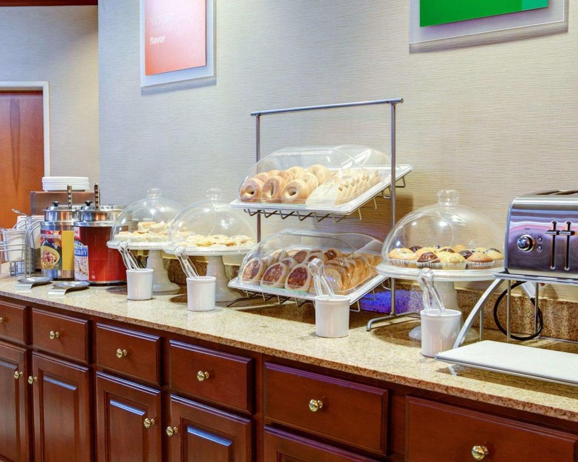 Comfort Suites Stevensville â€“ St. Joseph - thumb 32