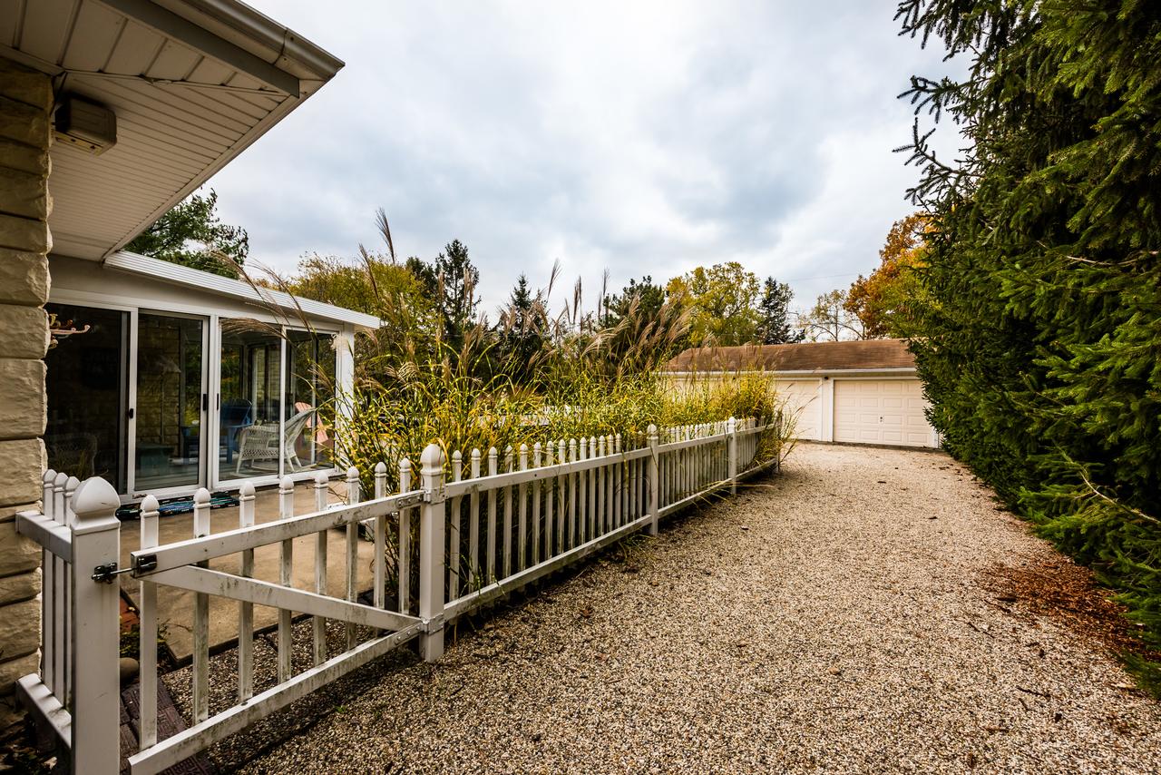 A Little Stone Beach House - thumb 4