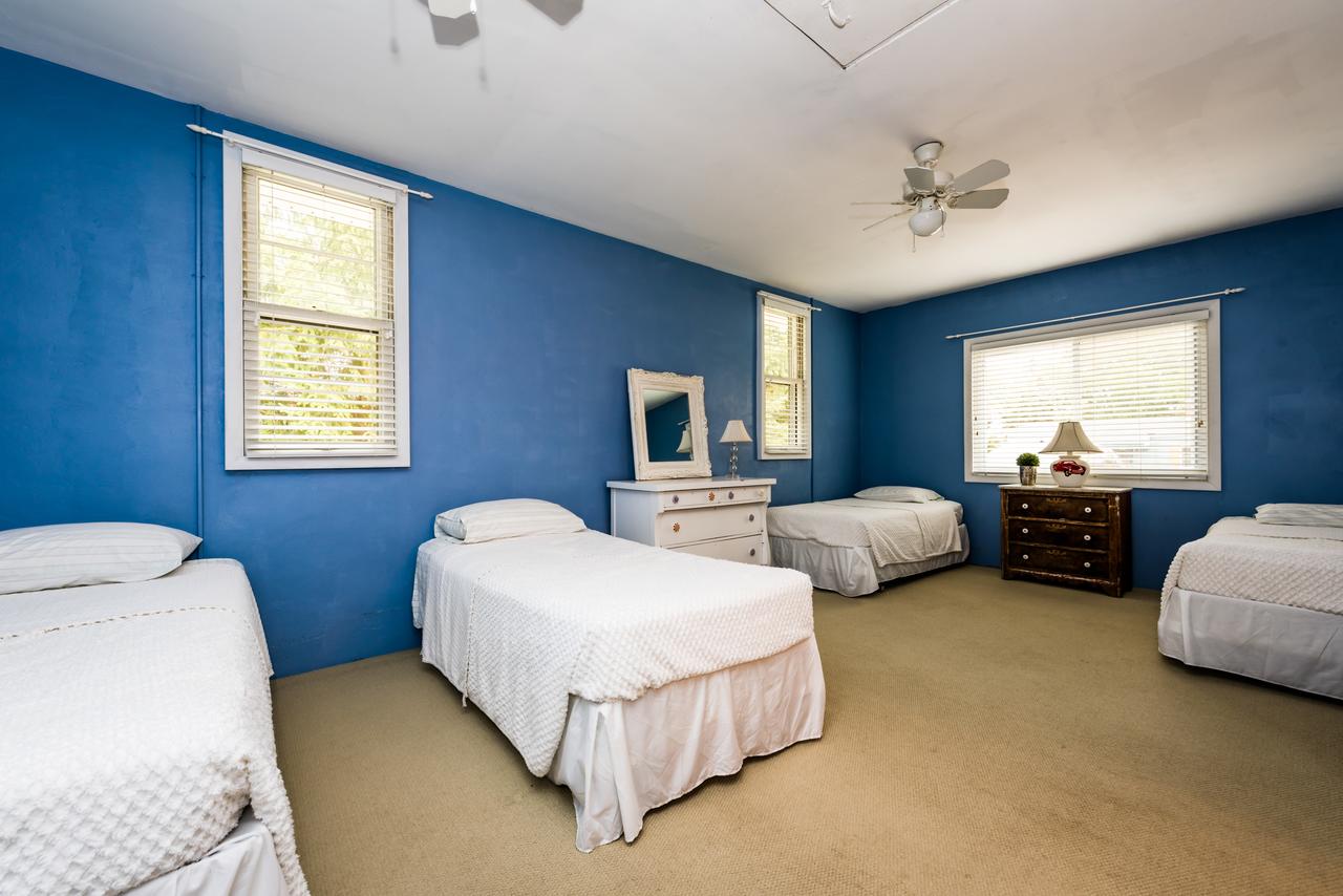 A Little Stone Beach House - thumb 16