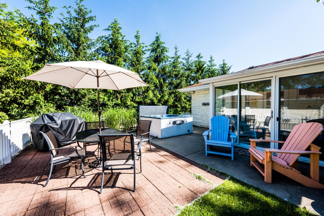 A Little Stone Beach House - thumb 17