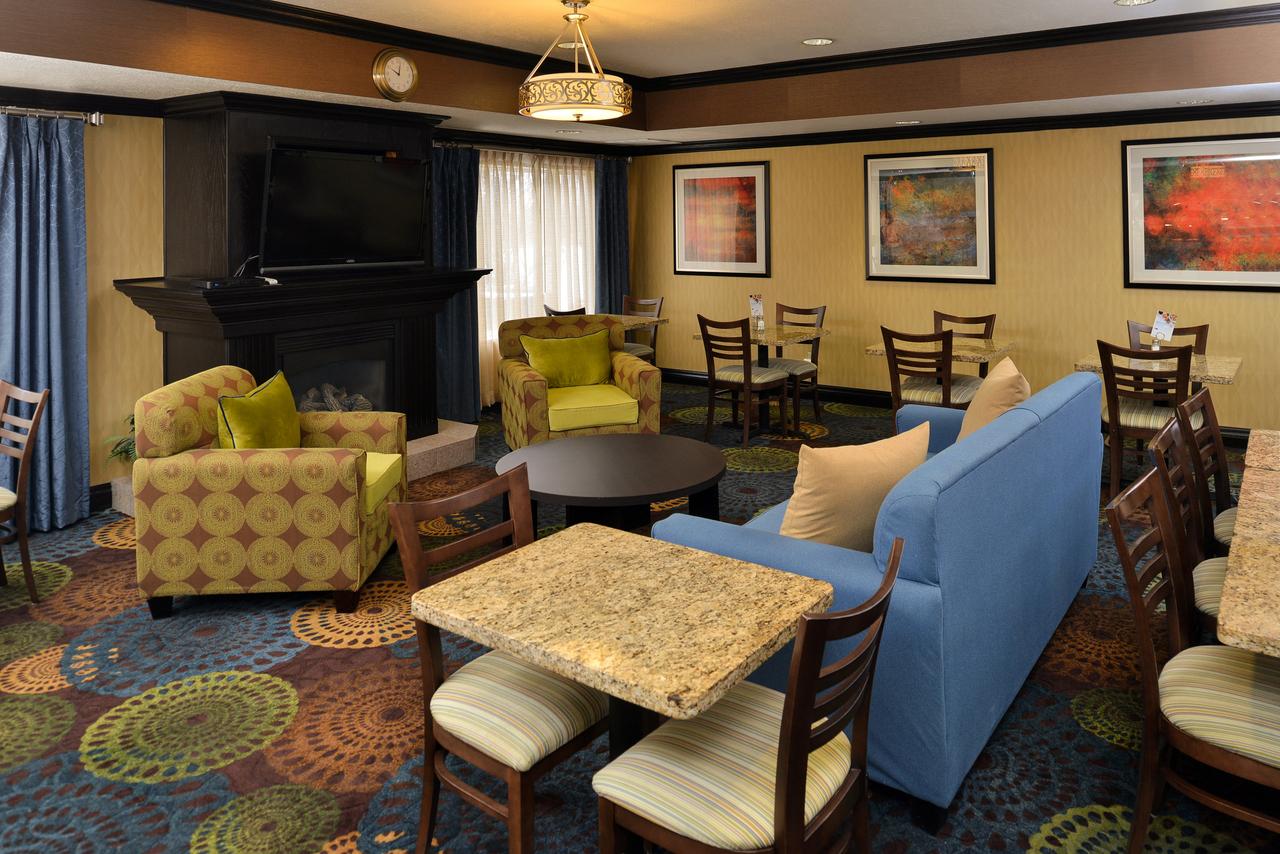 Holiday Inn Express Hotel & Suites Charlotte - thumb 38