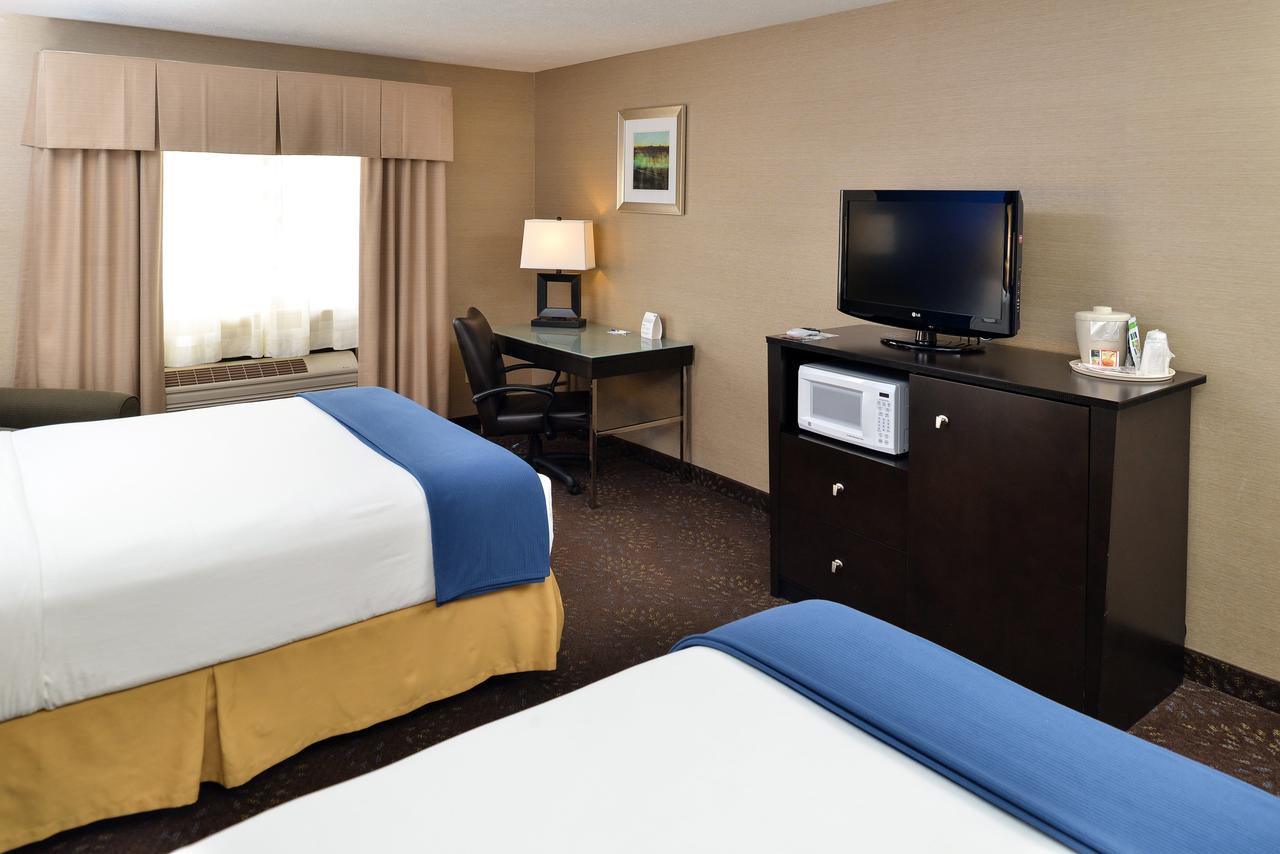 Holiday Inn Express Hotel & Suites Charlotte - thumb 24