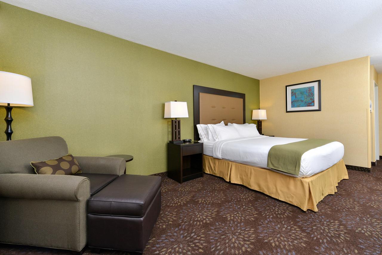 Holiday Inn Express Hotel & Suites Charlotte - thumb 18