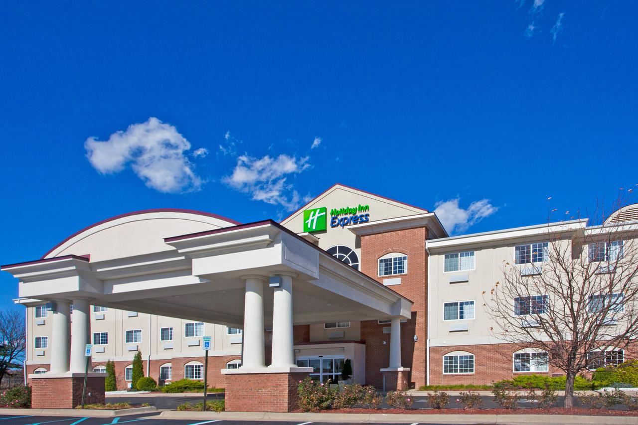 Holiday Inn Express Hotel & Suites Charlotte - thumb 0