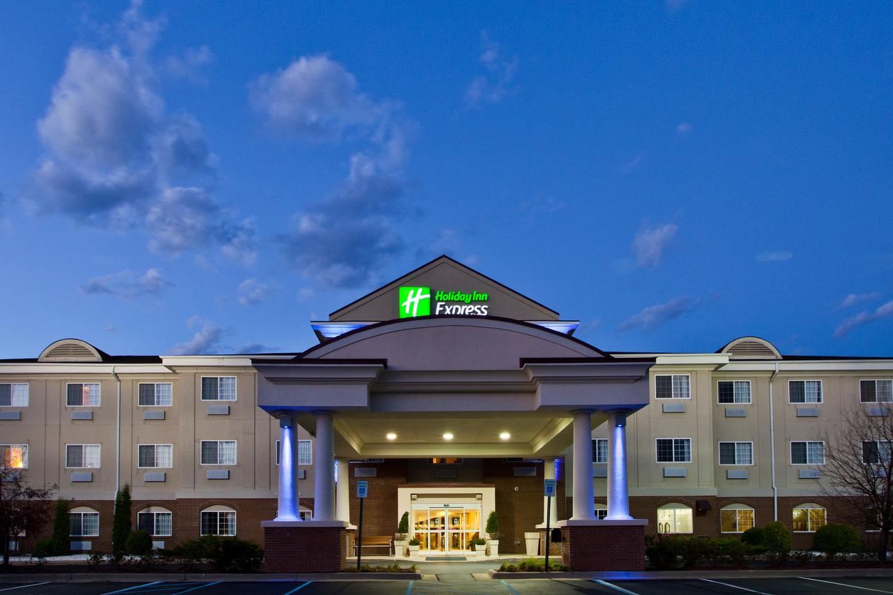 Holiday Inn Express Hotel & Suites Charlotte - thumb 37