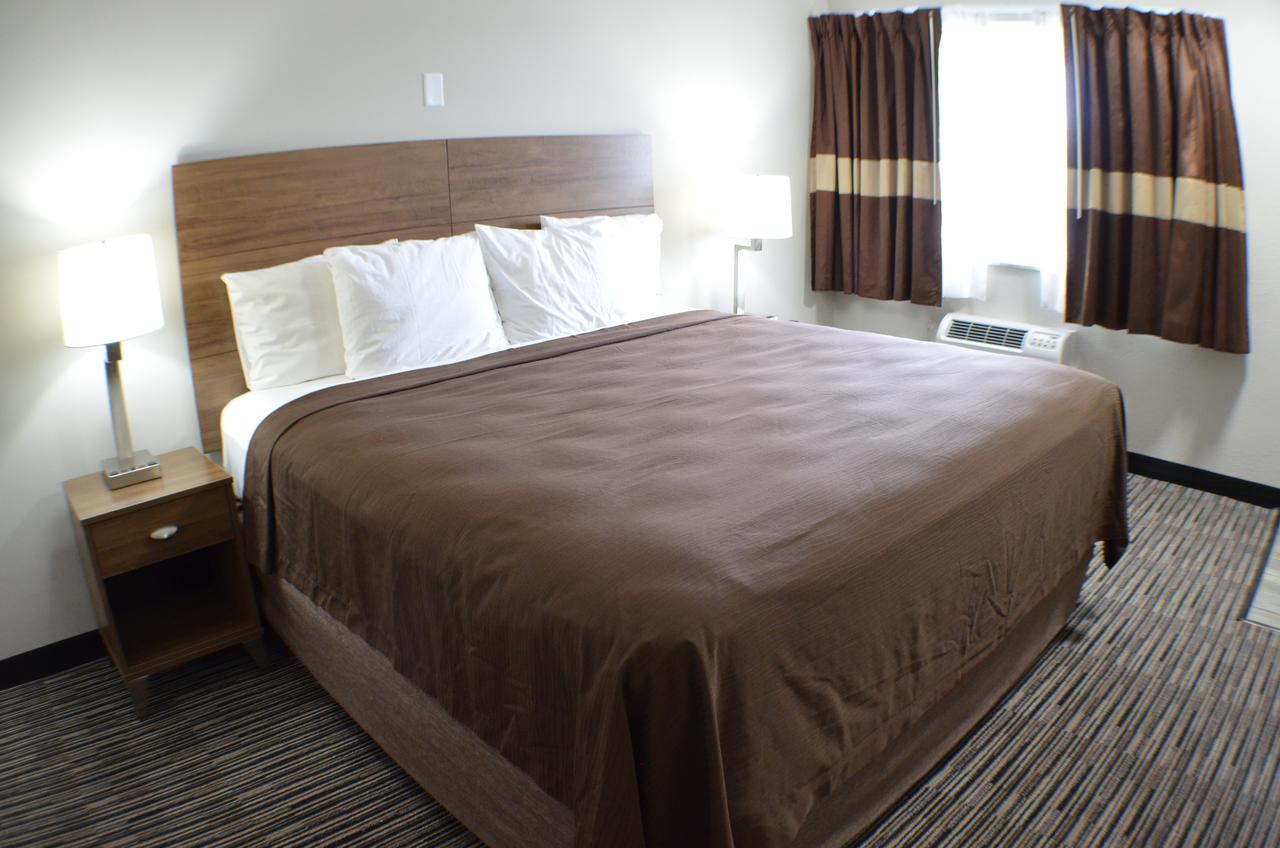 Knights Inn East Lansing - thumb 2