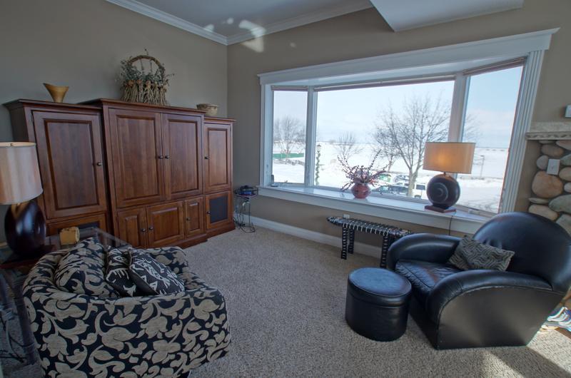 Pier Harbor #2, Condo At Saint Ignace - thumb 6