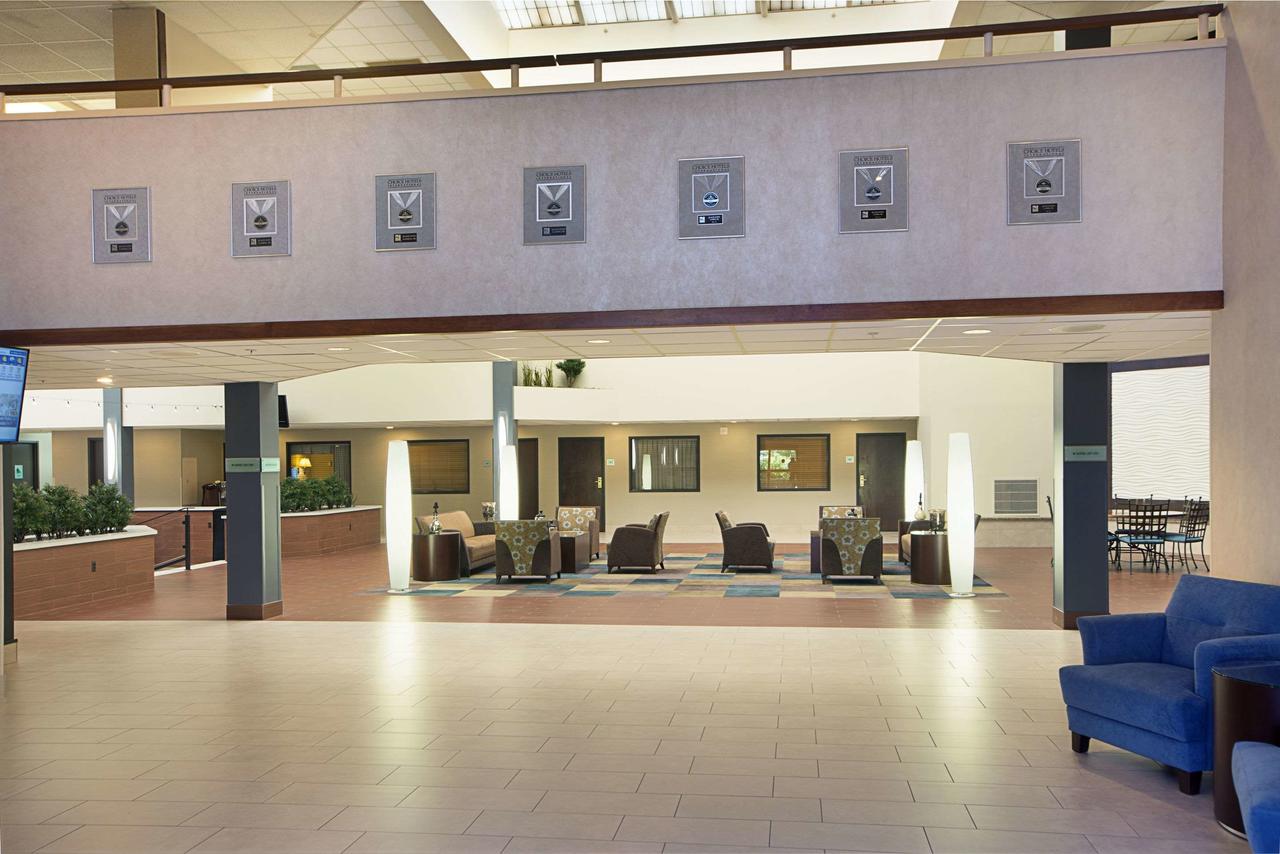 Quality Suites Hotel - Lansing - thumb 38