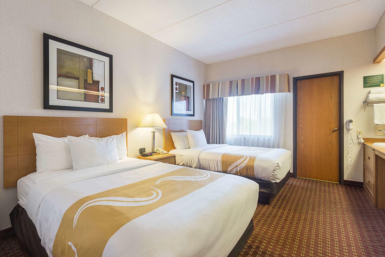 Quality Suites Hotel - Lansing - thumb 31