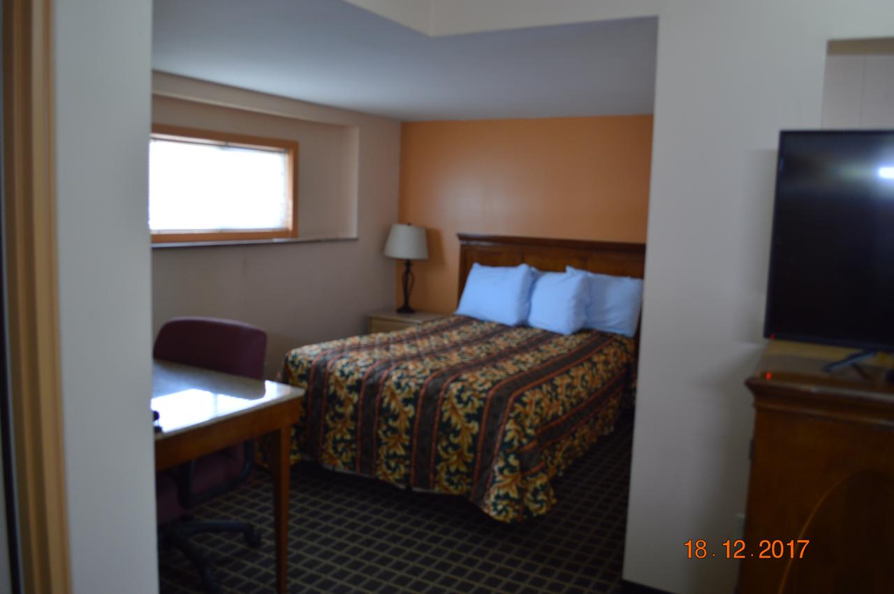 Budget Inn Of Bay City - thumb 1