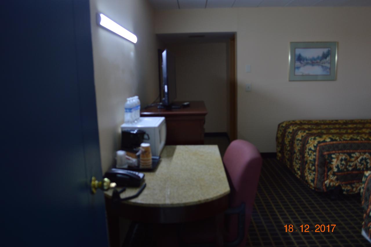 Budget Inn Of Bay City - thumb 7