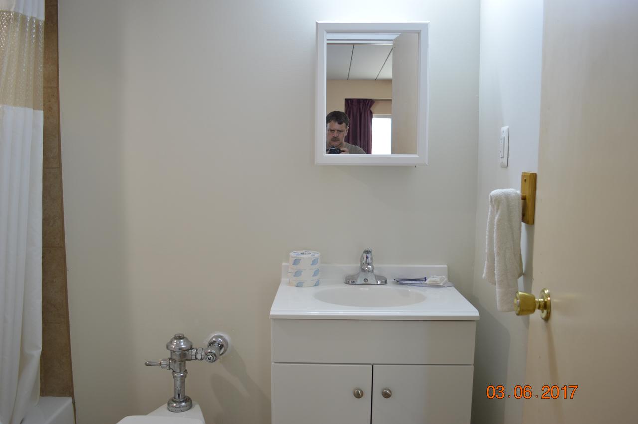 Budget Inn Of Bay City - thumb 20