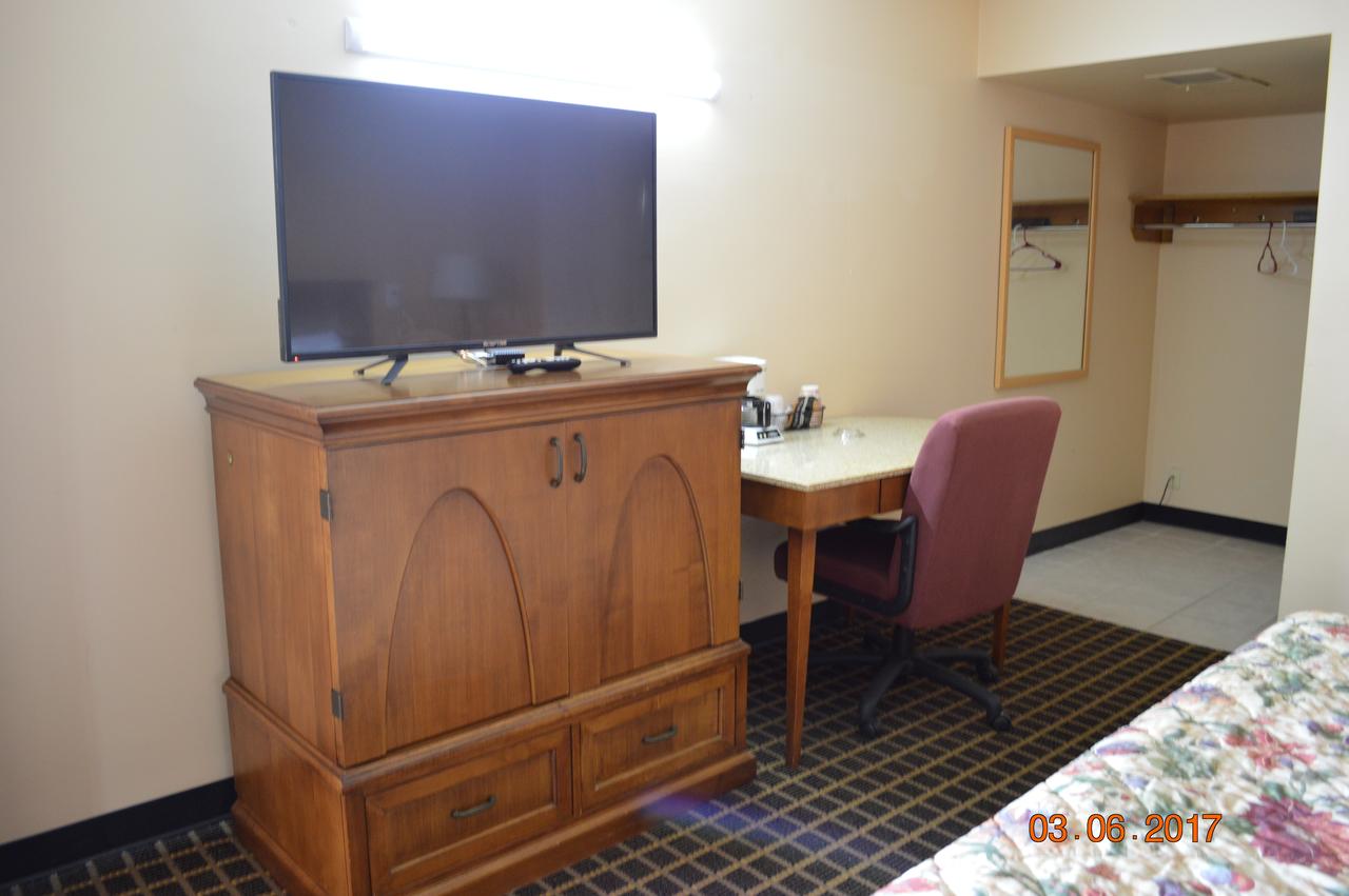 Budget Inn Of Bay City - thumb 10