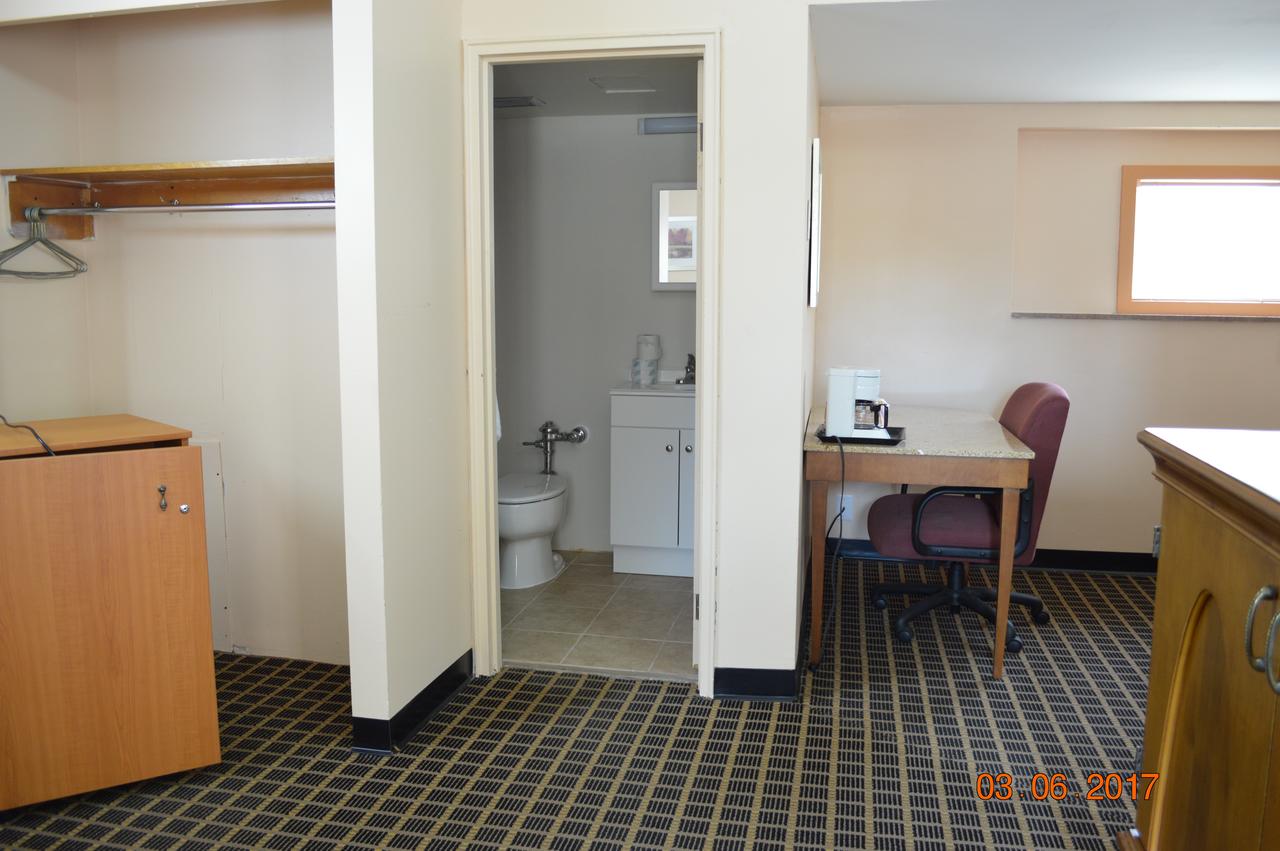 Budget Inn Of Bay City - thumb 14