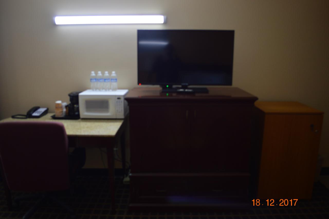 Budget Inn Of Bay City - thumb 6