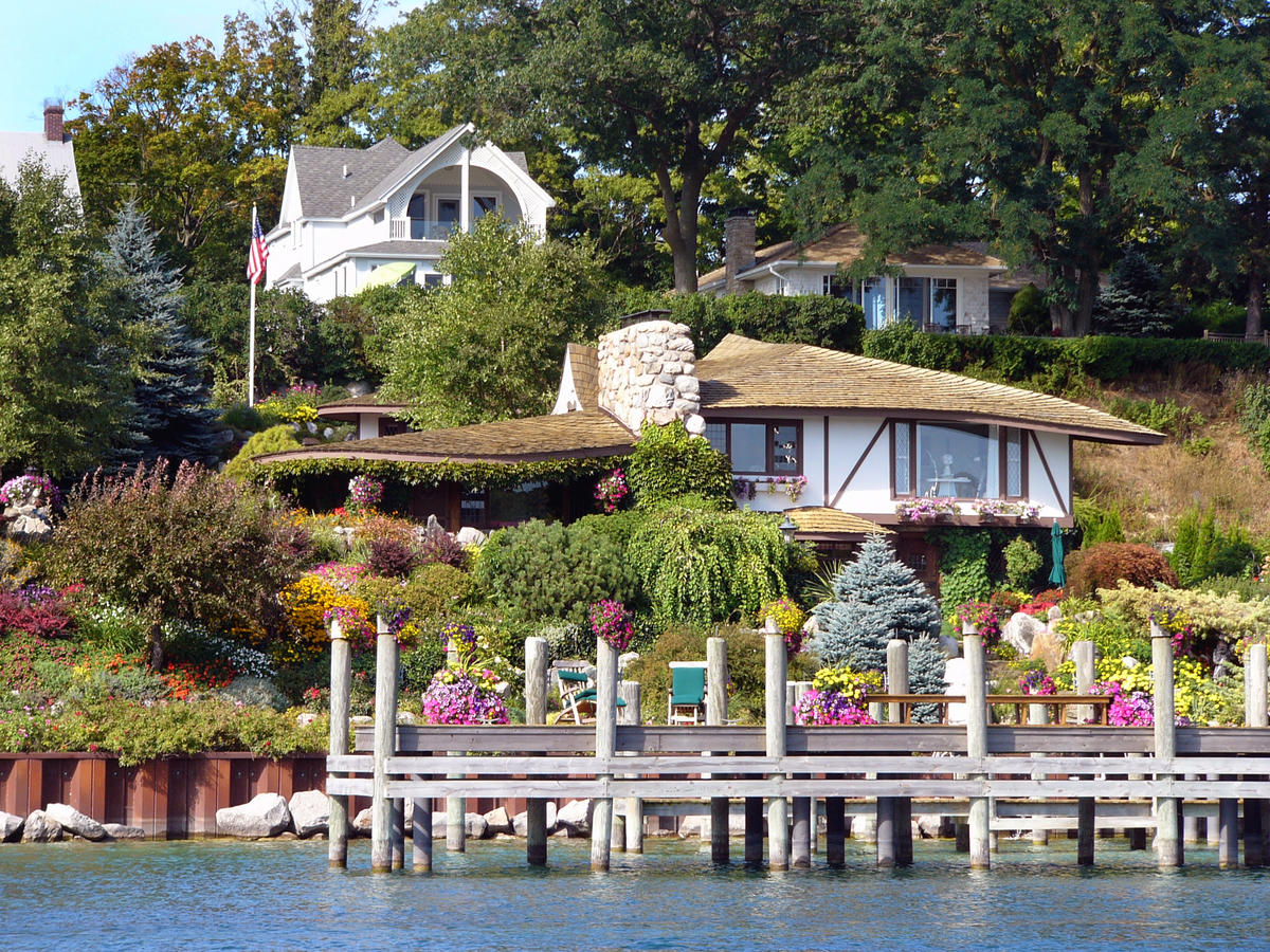 Charlevoix Inn & Suites - thumb 27