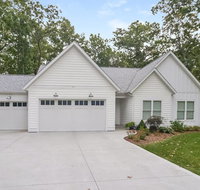 Lighthouse Cottage - Accommodation Michigan