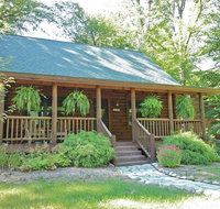 Coyote Cabin - Accommodation Michigan